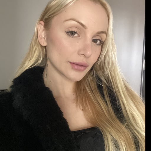 Profile image for pet sitter Isadora
