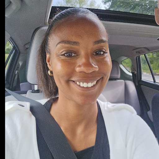 Profile image for pet sitter Aurea