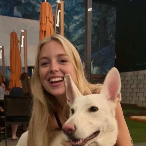Profile image for pet sitter Aubrey