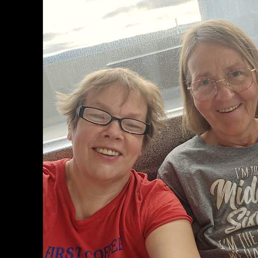 Profile image for pet sitters Kristrún Ólöf & Elín