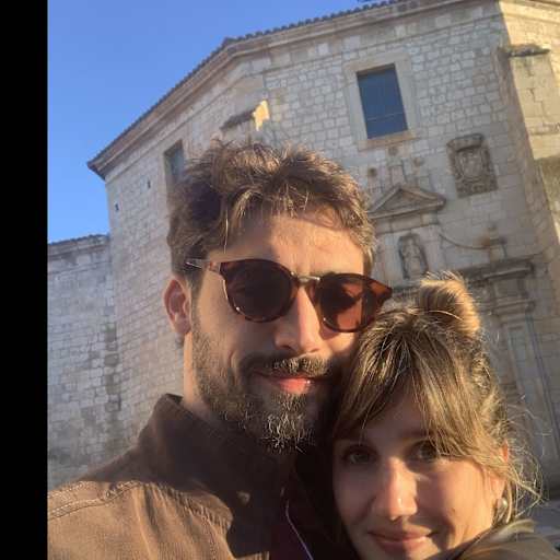 Profile image for pet sitters Paula & Alvaro