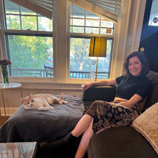 Profile image for pet sitter Weezie