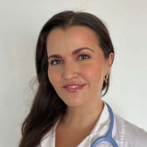 Profile image for pet sitter Helene