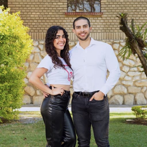 Profile image for pet sitters Javier & Gabriela 