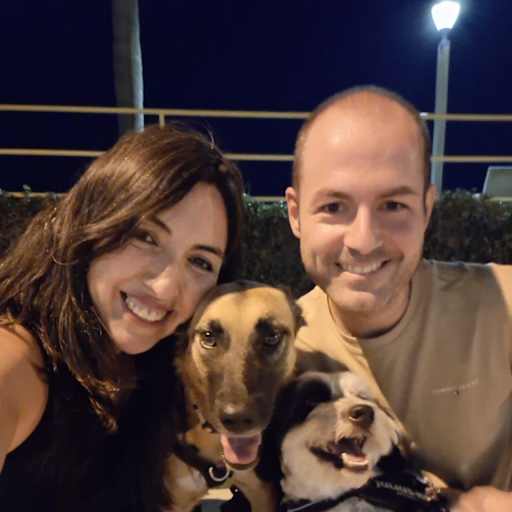 Profile image for pet sitters Héctor & Cynthia