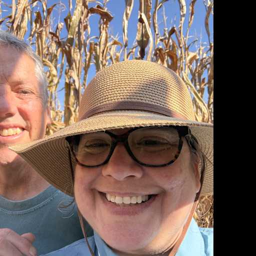 Profile image for pet sitters Deena & Peirce