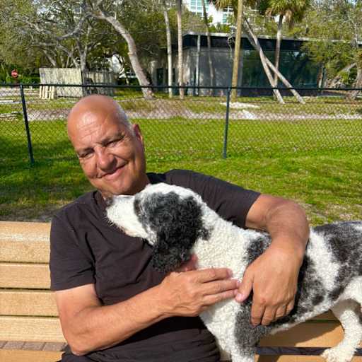 Profile image for pet sitter Oliver