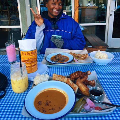 Profile image for pet sitter bathschèba