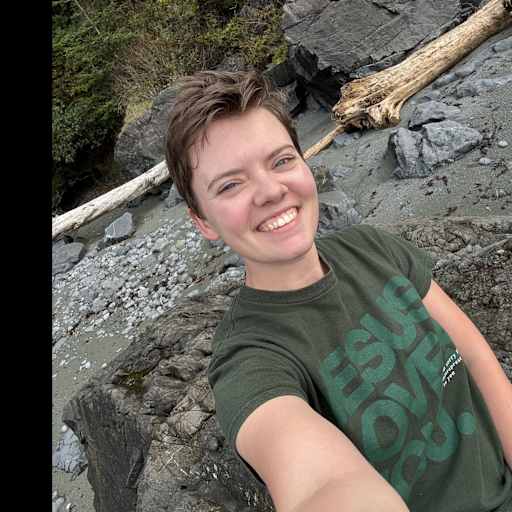 Profile image for pet sitter Ellie