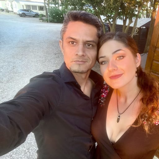 Profile image for pet sitters Marie-Isabelle & Juan Pablo