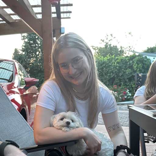 Profile image for pet sitter Sarah Liska