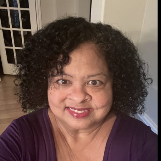 Profile image for pet sitter Lorrie