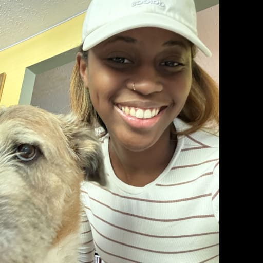 Profile image for pet sitter aida