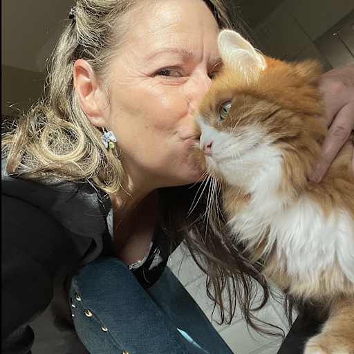 Profile image for pet sitter Polly