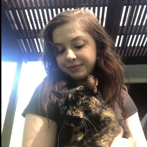 Profile image for pet sitter Naomi