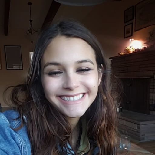 Profile image for pet sitter Selene