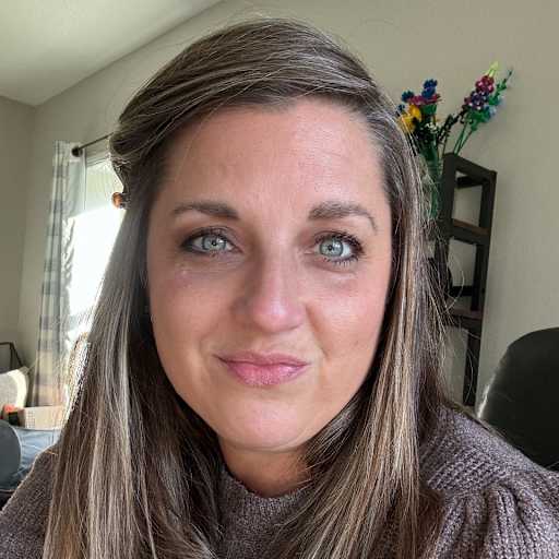 Profile image for pet sitter Carrie