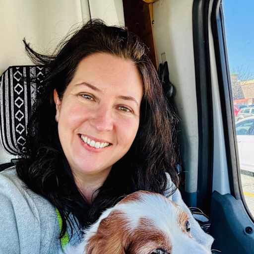 Profile image for pet sitter April