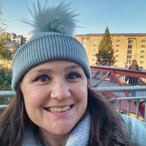 Profile image for pet sitter Esmee Elizabeth