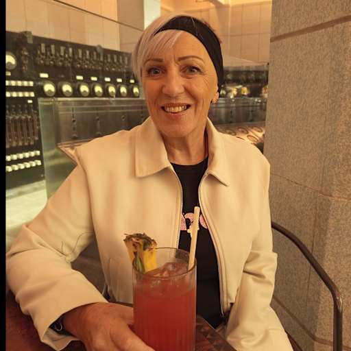 Profile image for pet sitter Susan Stanna