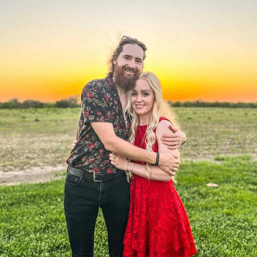 Profile image for pet sitters Kristina & Colson