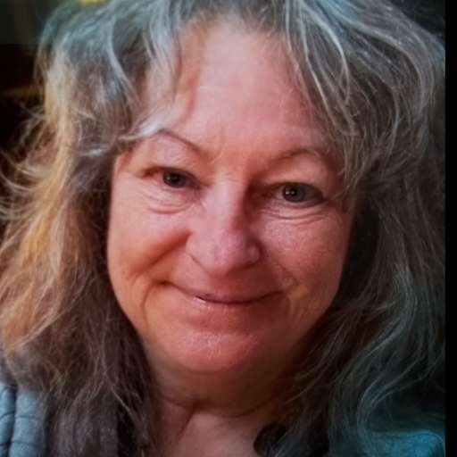 Profile image for pet sitter Jewell