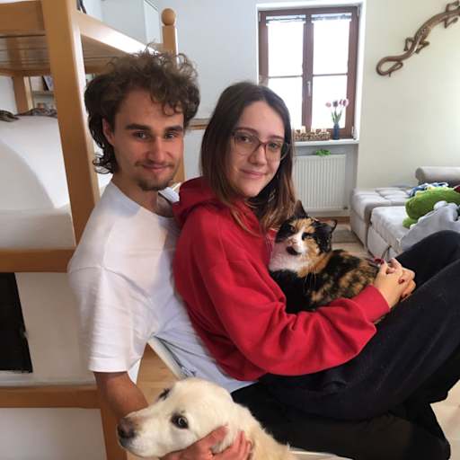Profile image for pet sitters Sophia & Vincent