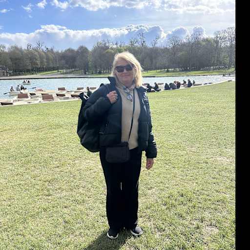 Profile image for pet sitter Debra