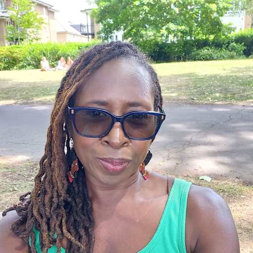 Profile image for pet sitter sharon