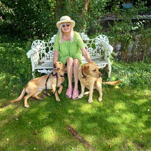 Profile image for pet sitter Pamela
