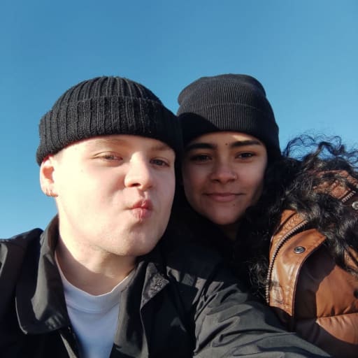 Profile image for pet sitters lucas & Lizeth Daniela