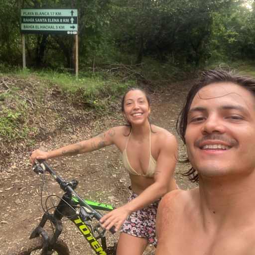 Profile image for pet sitters Nikhol & Fabricio