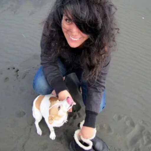 Profile image for pet sitter Paola