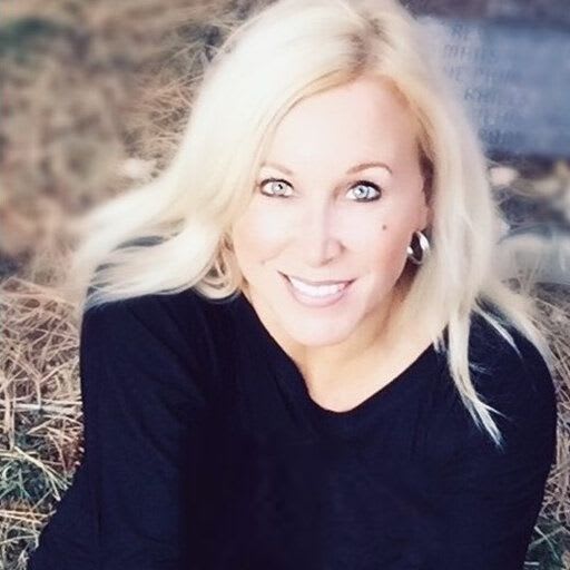 Profile image for pet sitter Angie