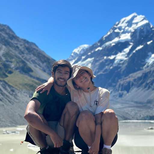 Profile image for pet sitters Sofia & Brian