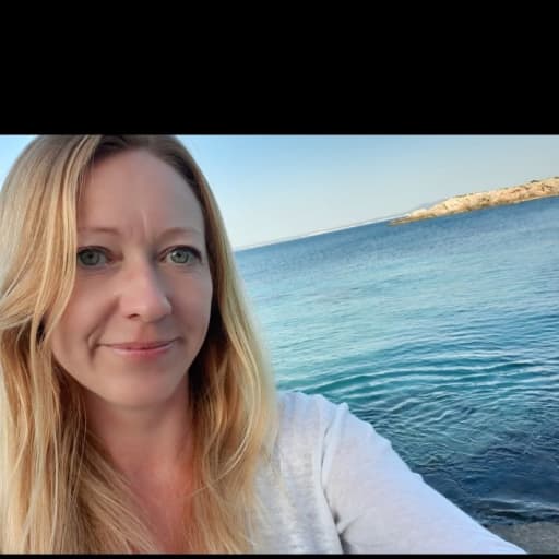 Profile image for pet sitters Carly jane & Jamie