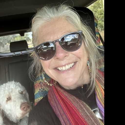 Profile image for pet sitter Beverly