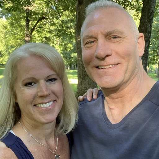 Profile image for pet sitters Kim & Craig