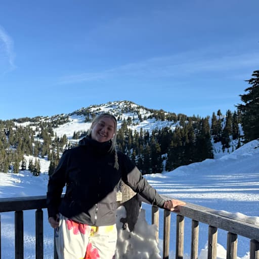 Profile image for pet sitter Emma