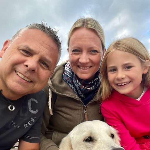 Profile image for pet sitters Sarah & Sven