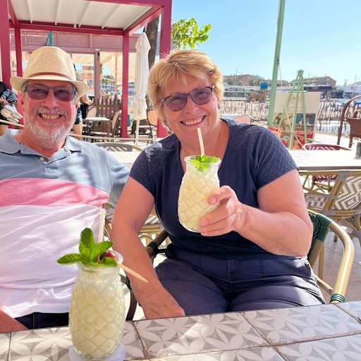 Profile image for pet sitters Julie & Tim