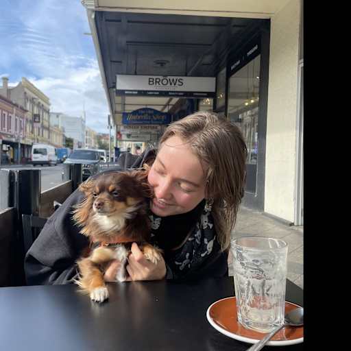 Profile image for pet sitter Estelle