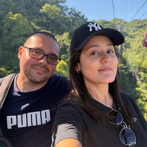 Profile image for pet sitters Juliana & Jorge Andres