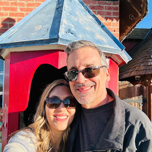 Profile image for pet sitters Yvonne & Stephen