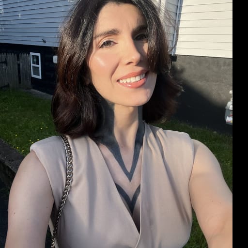 Profile image for pet sitter Ema