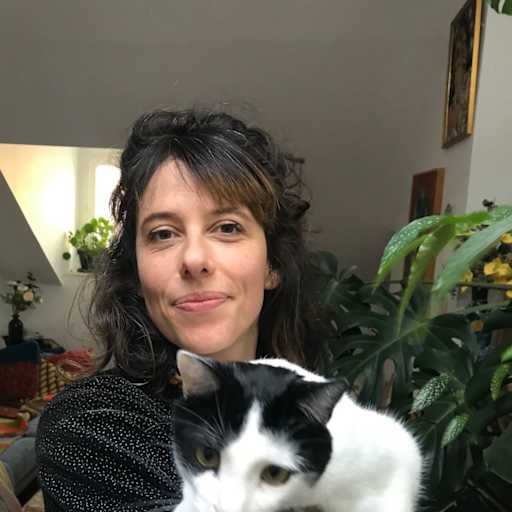 Profile image for pet sitter Adèle