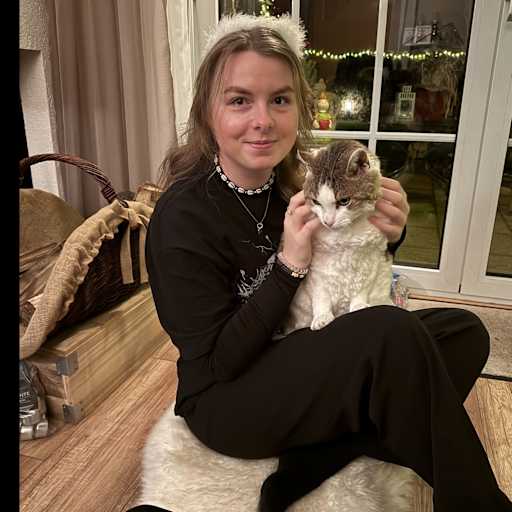 Profile image for pet sitter Sarah