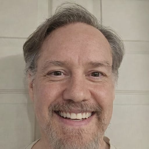 Profile image for pet sitter Warren