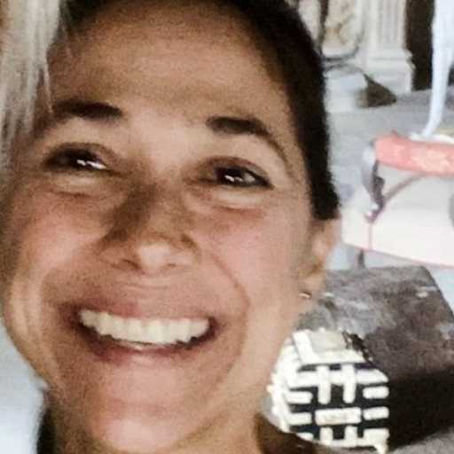 Profile image for pet sitter Darine