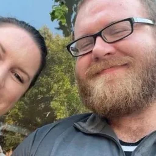 Profile image for pet sitters Susan & Joshua